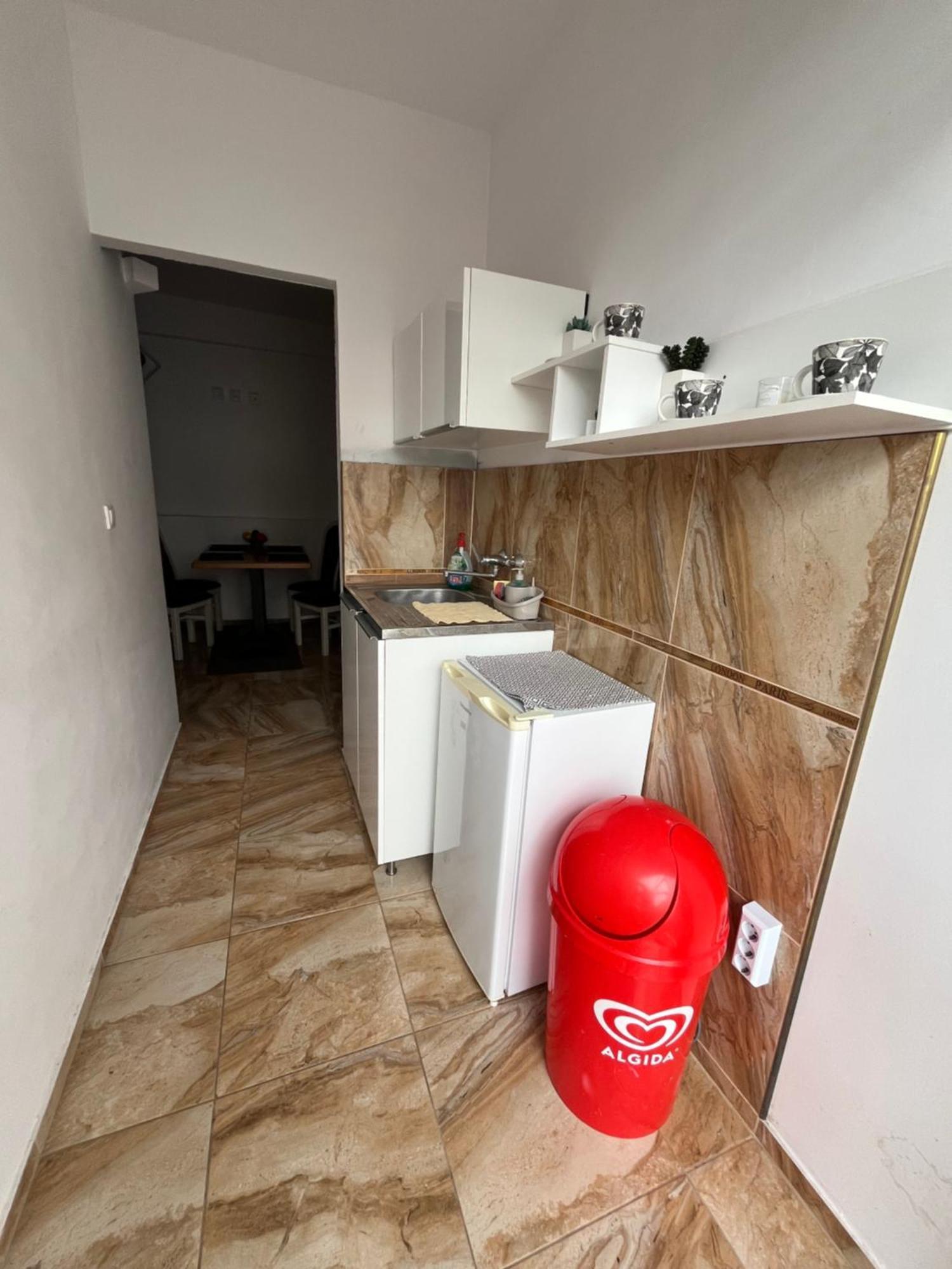8 -as Apartment